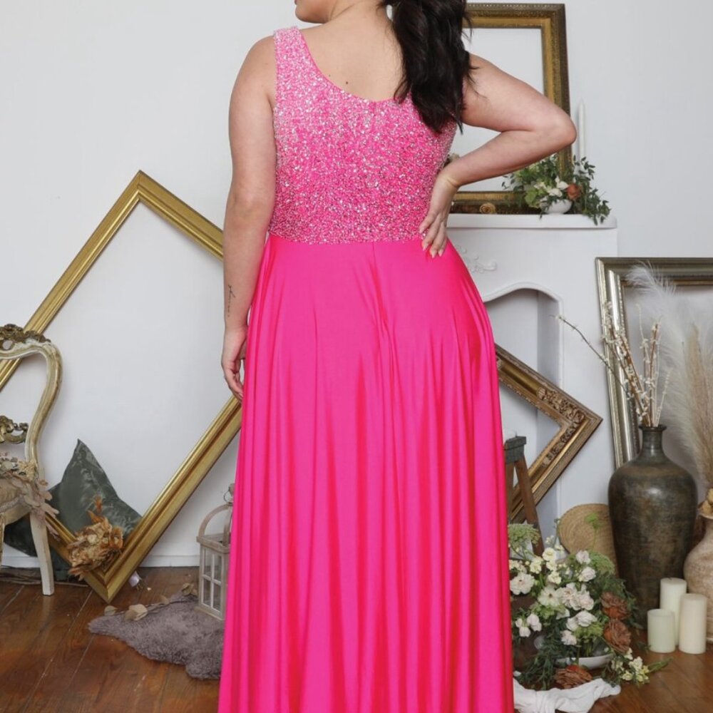 Azelie - Picture 3 of 4